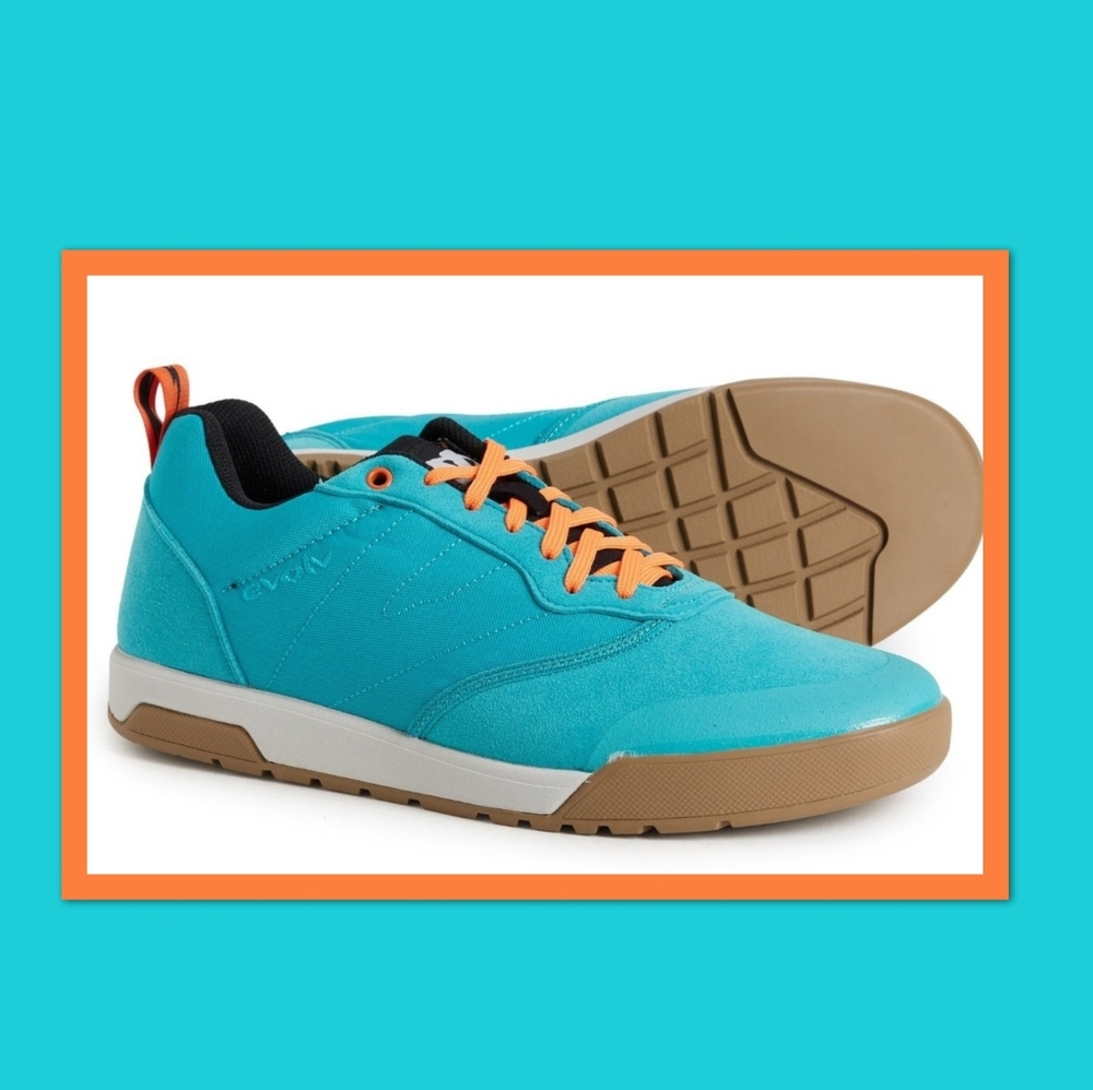 EVOLV REBEI WALKING SNEAKERS